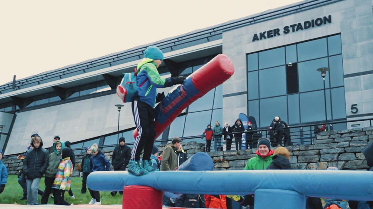 Fanzone 16.10.mov
